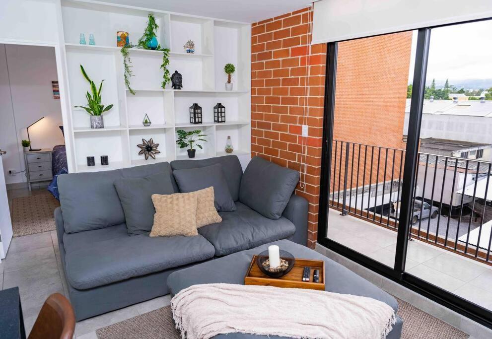 Lovely 1 Bedroom Unit With Free Parking Modra Zone 4 Guatemala City Ngoại thất bức ảnh